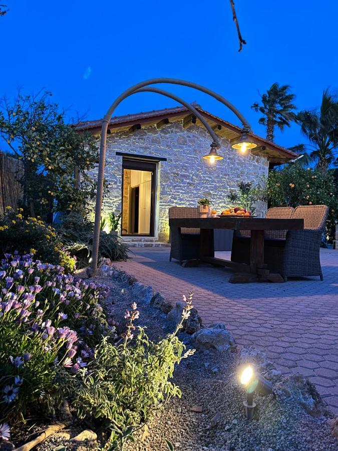 קוקינוס פירגוס Villa Aspasia With Private Jacuzzi - Oasis Resort מראה חיצוני תמונה