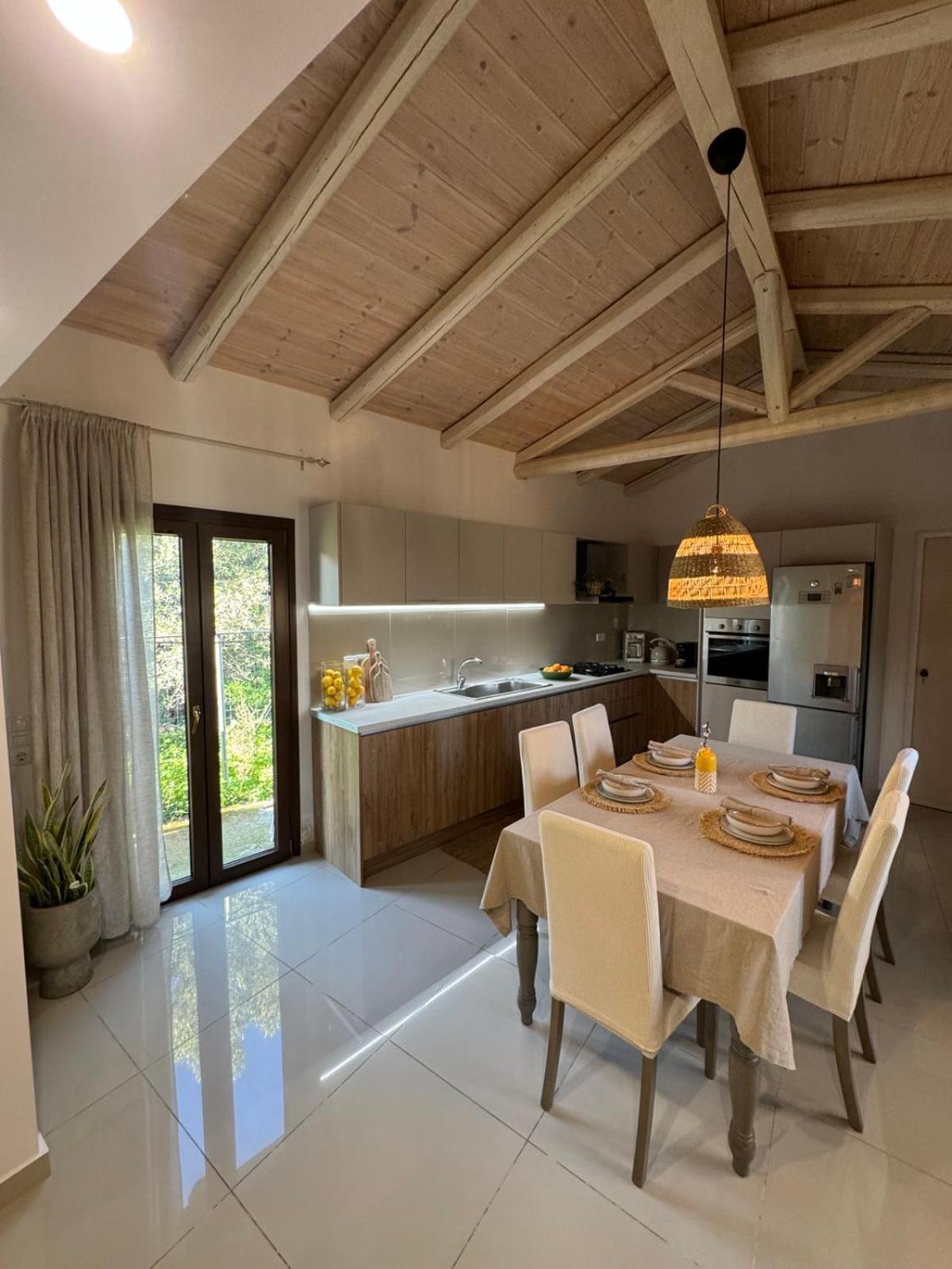קוקינוס פירגוס Villa Aspasia With Private Jacuzzi - Oasis Resort מראה חיצוני תמונה
