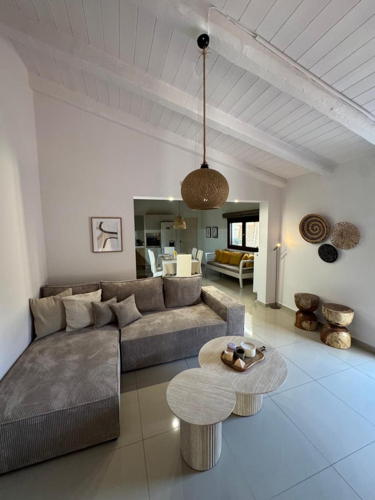 קוקינוס פירגוס Villa Aspasia With Private Jacuzzi - Oasis Resort מראה חיצוני תמונה