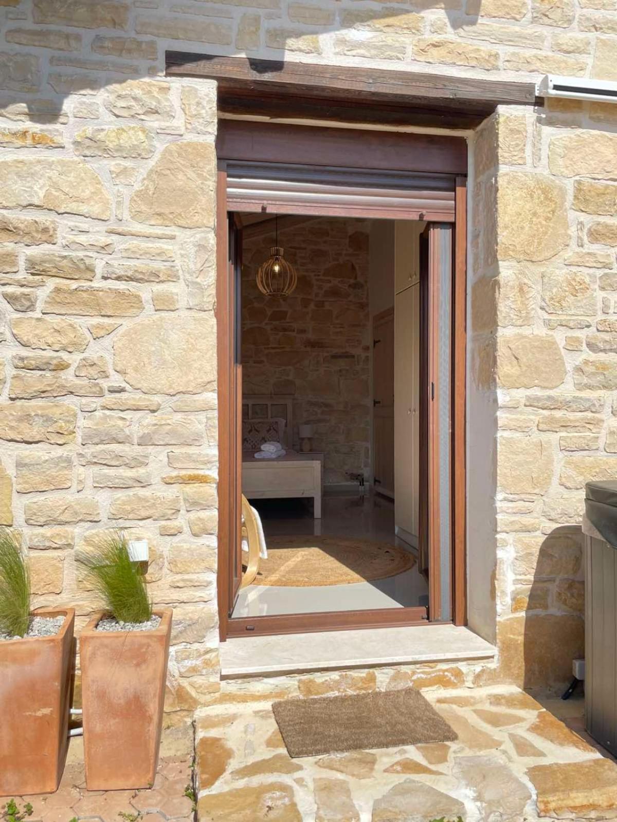 קוקינוס פירגוס Villa Aspasia With Private Jacuzzi - Oasis Resort מראה חיצוני תמונה